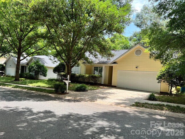 Photo - 216 Howe St