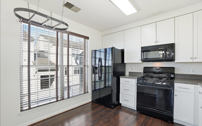 Photo - 2494 Quick St Unit 2494 Quick Street, Apt 303