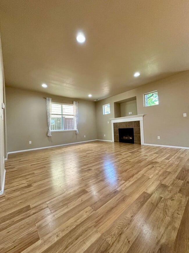 Photo - 61158 SW Teton Ln