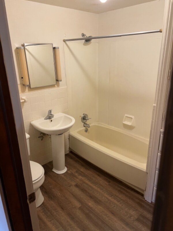 627 Prospect Ave S Rental House Rental in Hartville, OH