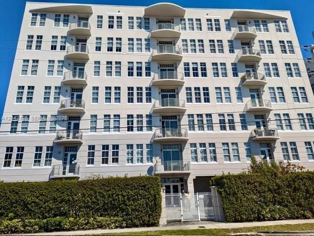 Building Photo - 1789 NE Miami Gardens Dr Unit W304