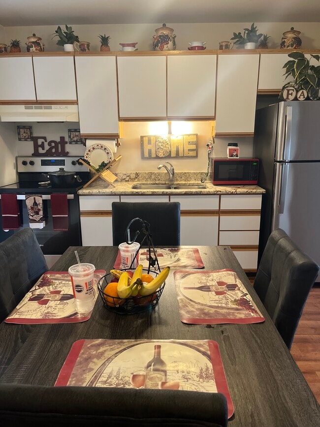 Photo - 720 W Walworth St