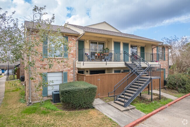 8801 Hammerly Blvd - Whisper Wood Townhomes