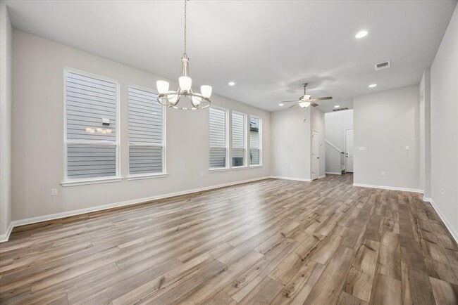 Photo - 320 Creek Rd