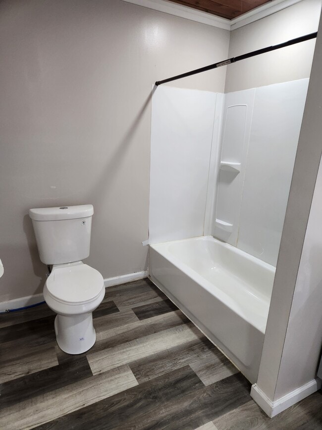 Photo - 9349 Valley Rd