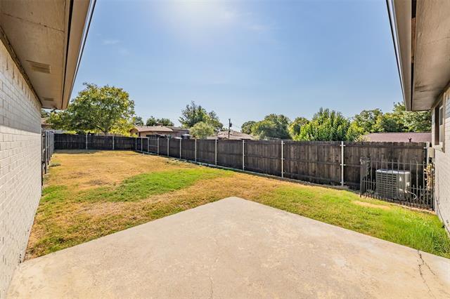 5812 Regatta Cir