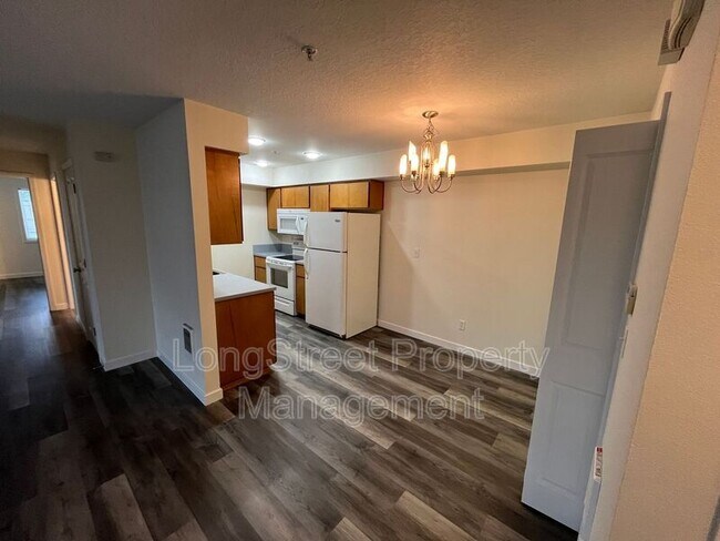 Photo - 8324 SE Rhine St Unit 4