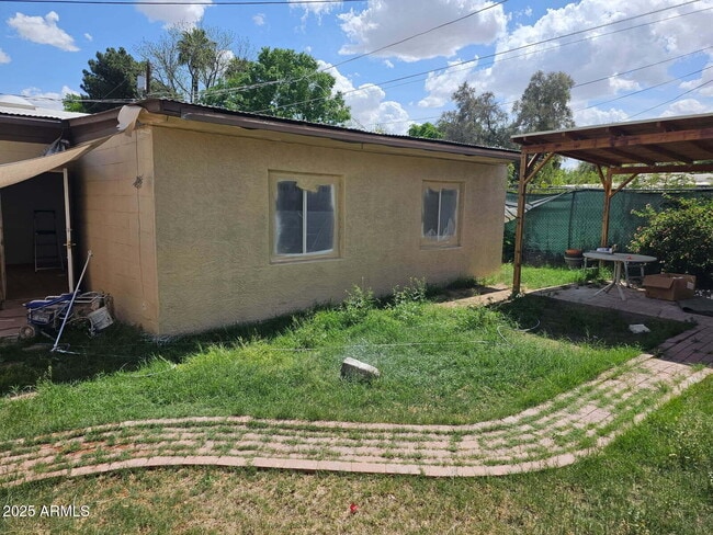 Photo - 1239 E Highland Ave Casa