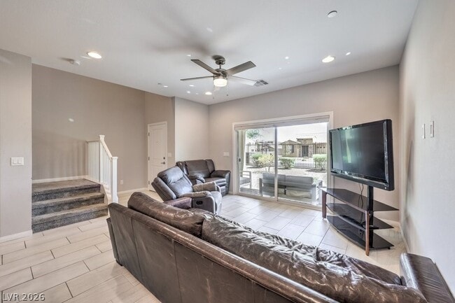 Photo - 1028 Via Corto St