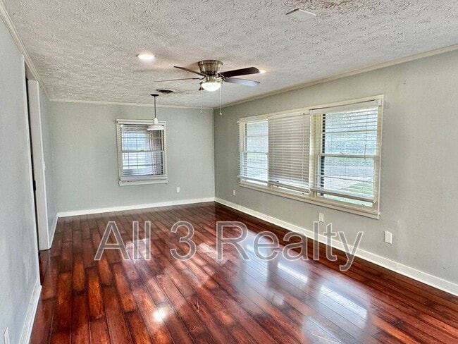 Photo - 3405 Vermont Dr