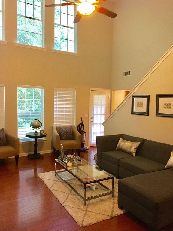 Photo - 1380 Gates Cir SE