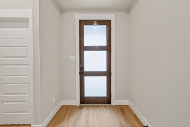 Photo - 2216 Inglenook Grv Dr