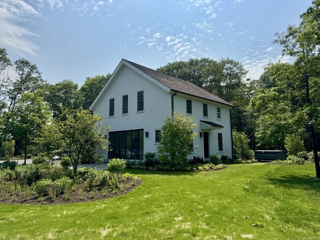 Photo - 24 Old Roxbury Rd