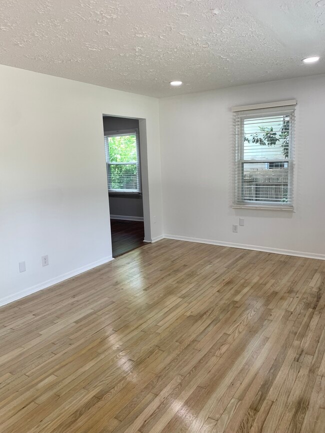 Photo - 2334 Johnson Ferry Rd NE