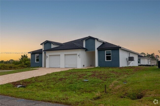 Building Photo - 8450 Dinnano St Unit 8450 Rental