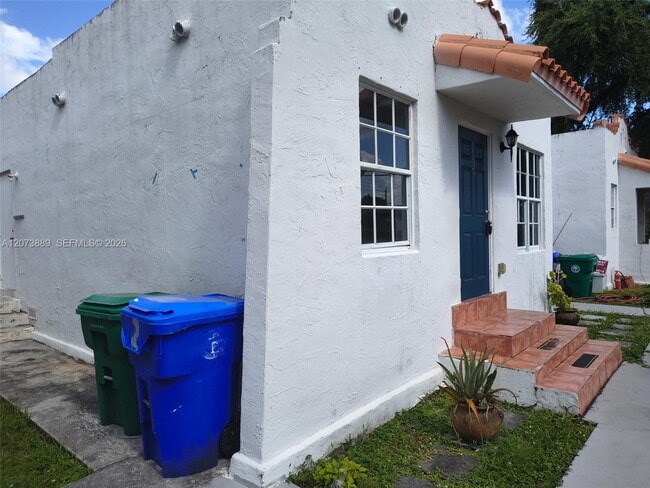 Photo - 230 NW 64th St
