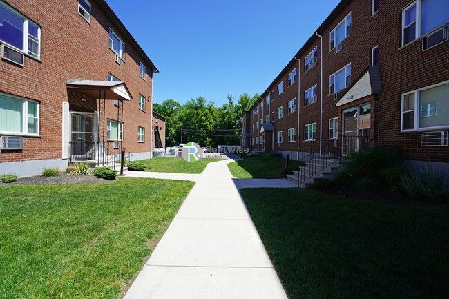 Building Photo - 965 Fellsway Rental