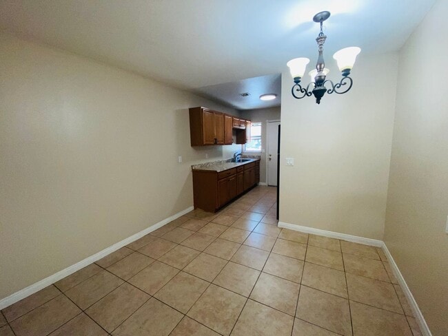 Photo - 1168 E Lexington Ave