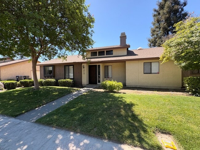 Building Photo - Newly renovated 2 bedroom condo in Visalia!
