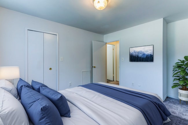 Sterling Troy Apartments