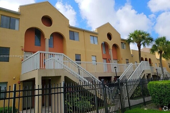 Building Photo - 5200 NW 31st Ave Unit 139 Rental