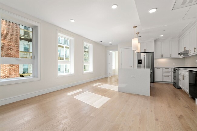 Photo - 301 Border St Condo Unit 303