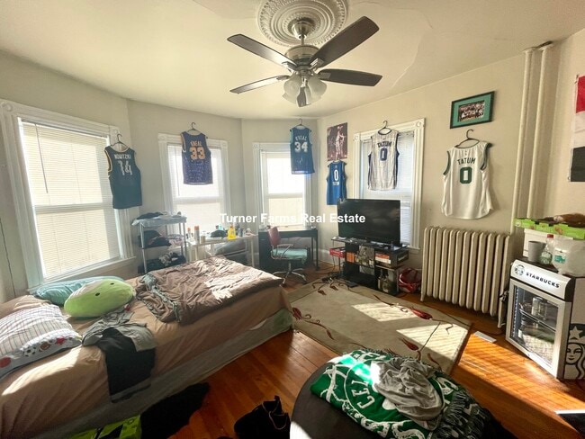 Photo - 89 Hillside St