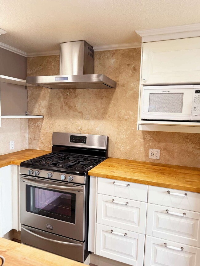 Photo - Updated 1-Bedroom Retreat in the Heart of the Springs.
