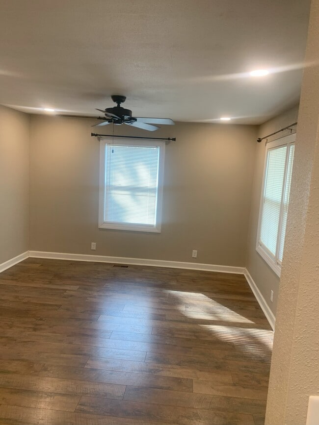 Photo - 1525 Park Ave