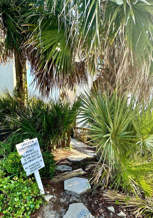 Photo - 1B/1B  Furnished Condo Across the Street f... Unidad 12