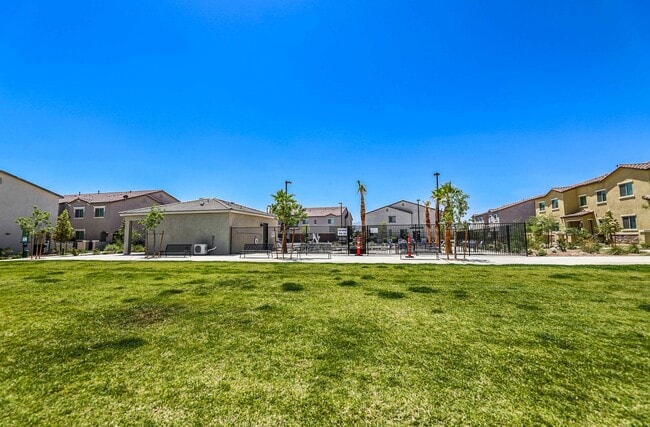Photo - STUNNING BRAND NEW 3 BEDROOM TOWNHOUSE!