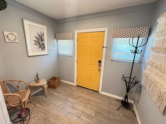 Photo - Beautifully Updated Furnished 2 Bed 1 Bath with Fenced Yard!