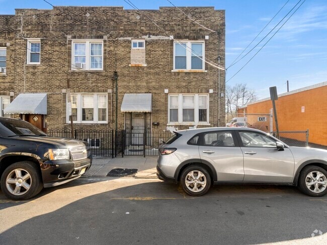 Building Photo - 151 Stevens Ave Rental