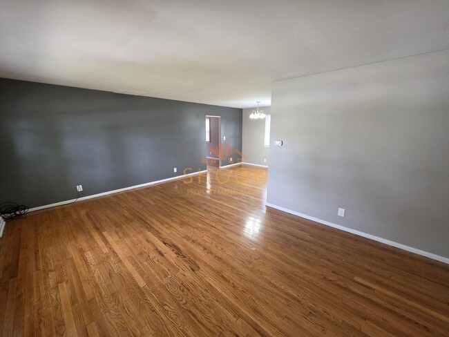 Photo - FRESH 4 BR HOME CLOSE TO EVERYTHING IN WEST LAFAYETTE