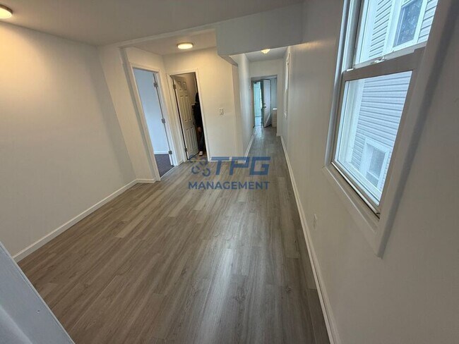 Photo - 540 Marshall St Unidad 2