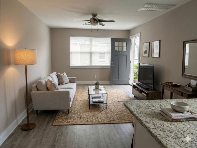 Building Photo - 524 26th Ave N Unit C