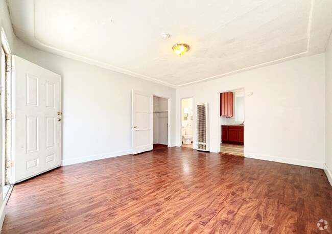 Building Photo - 6914 1/2 Main Street Rental