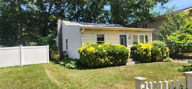 Photo - 117 Alder Dr