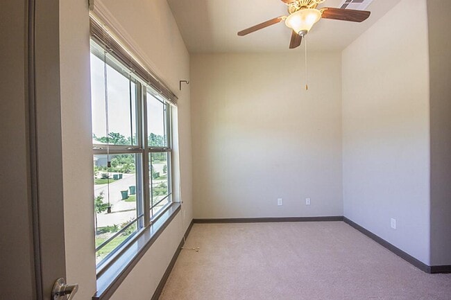 Photo - 63 Aventura Pl