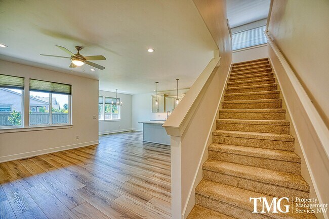 Photo - Contemporary 4 BD Vancouver Home with Resort-Style Community Amenities