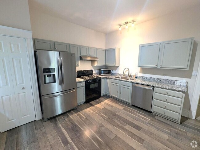 Building Photo - COMING SOON: Sunshine on Shaw! 3 Bedroom, ... Rental