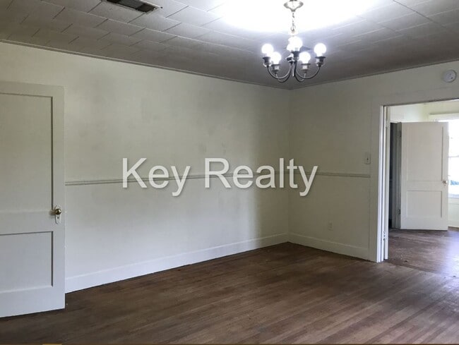Photo - 112 Bentley St