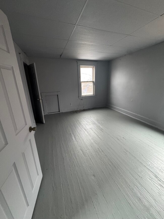 Photo - 719 Steel St