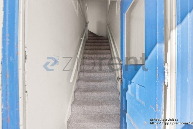 Photo - 848 Mead Ave