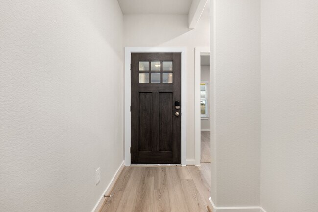 Photo - 6611 Castella Dr