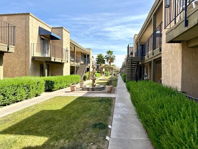 Photo - 2228 E Campbell Ave Unit 214