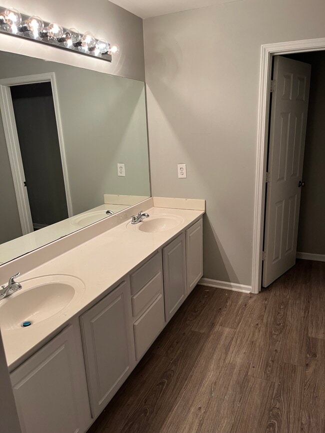 Photo - Atlanta home quiet neighborhood