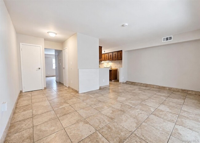 Photo - 136 Hill Crescent