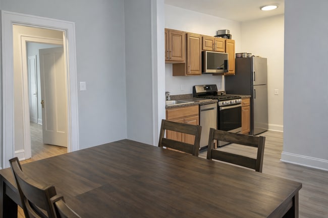 Photo - 3610 N Claremont Ave Unit L3