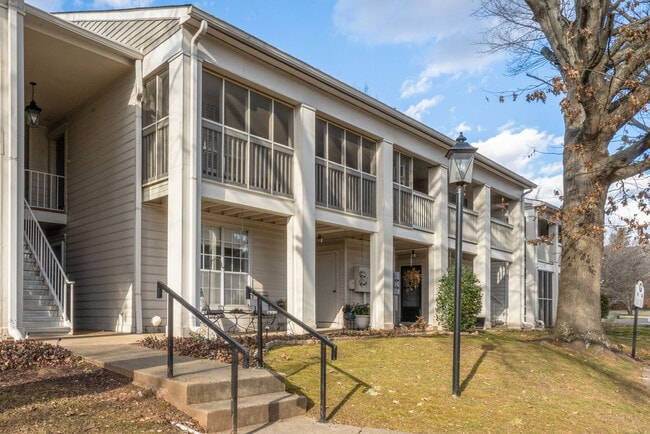 Building Photo - 1280 Middle Tennessee Blvd Unit G6